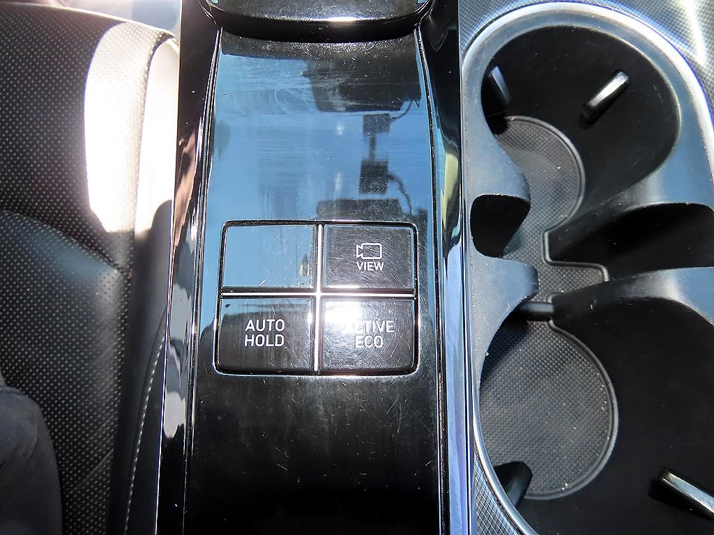 Hyundai Sonata — photo 14