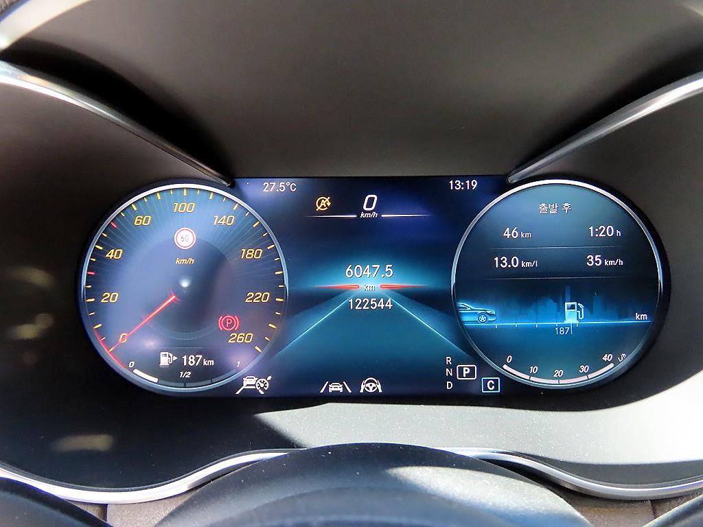 Mercedes-Benz C-Class — photo 09