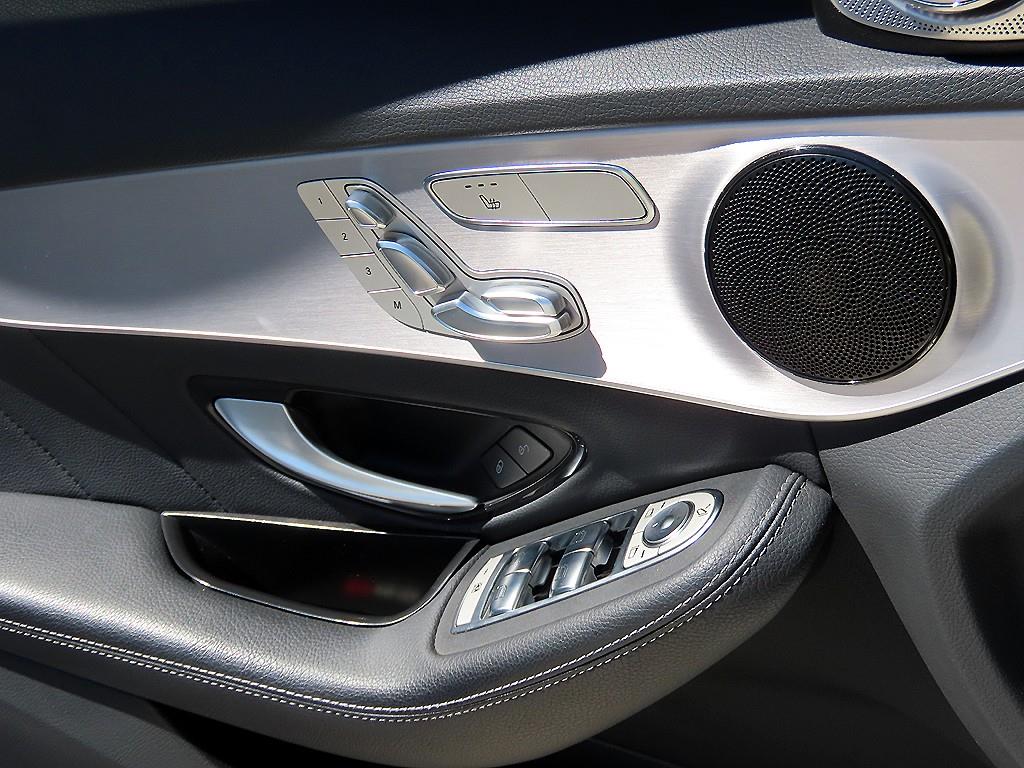 Mercedes-Benz C-Class — photo 11