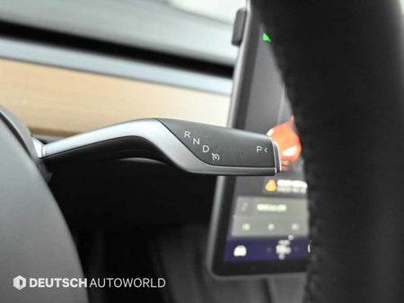 Tesla Model 3 — photo 09