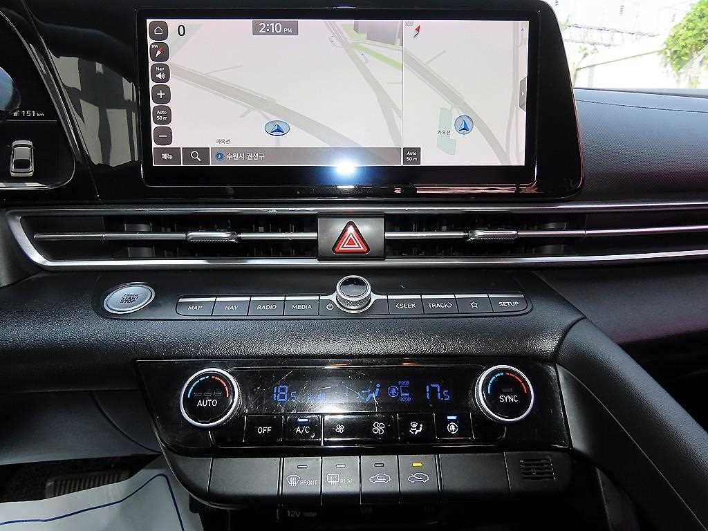 Hyundai Avante — photo 14