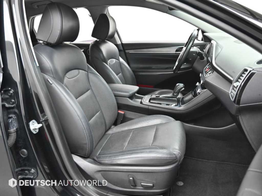 Hyundai Grandeur — photo 11