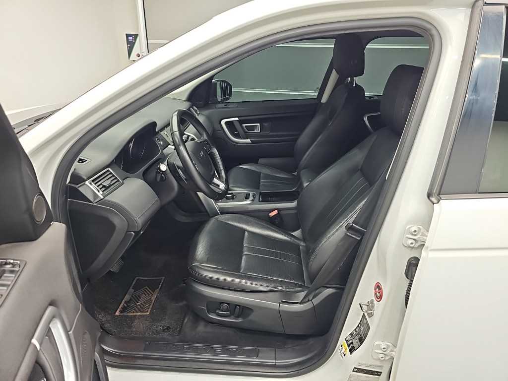 Land Rover Discovery Sport — photo 11
