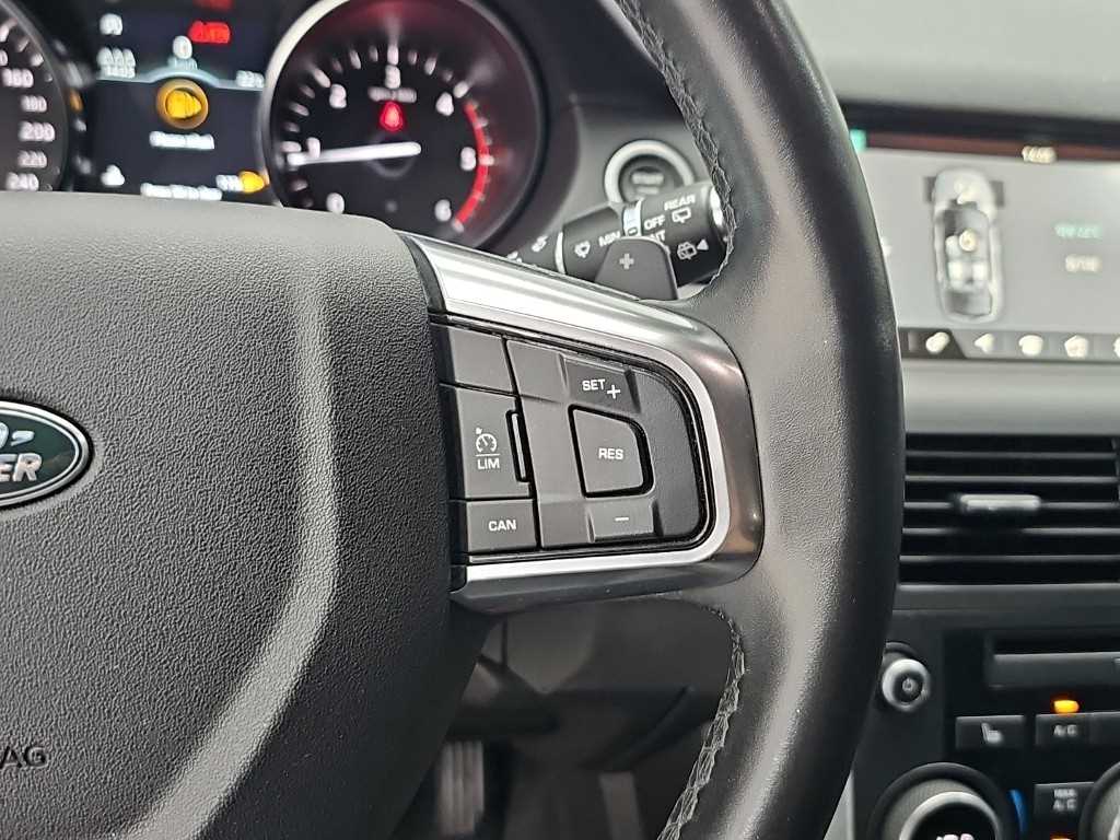 Land Rover Discovery Sport — photo 18