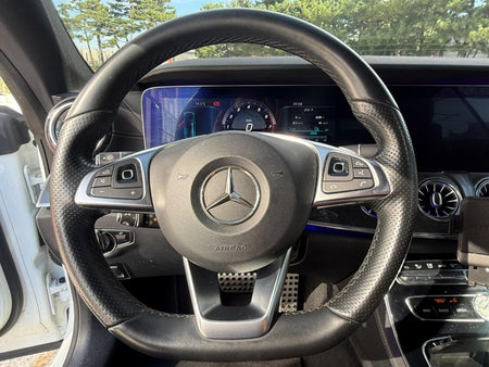 Mercedes-Benz E-Class — photo 08