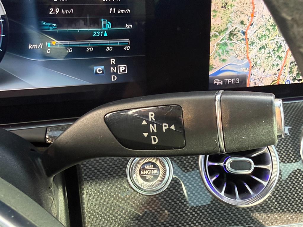 Mercedes-Benz E-Class — photo 10