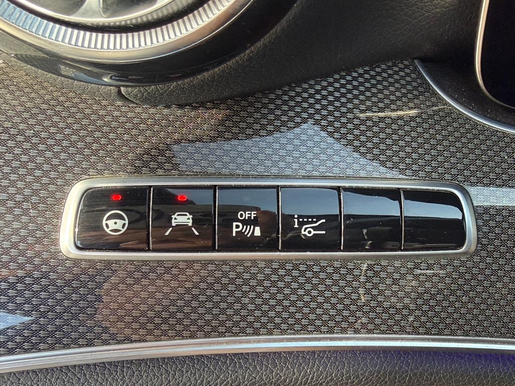 Mercedes-Benz E-Class — photo 11
