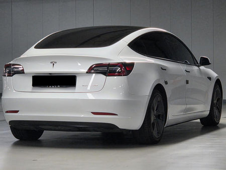Tesla Model 3 — photo 06