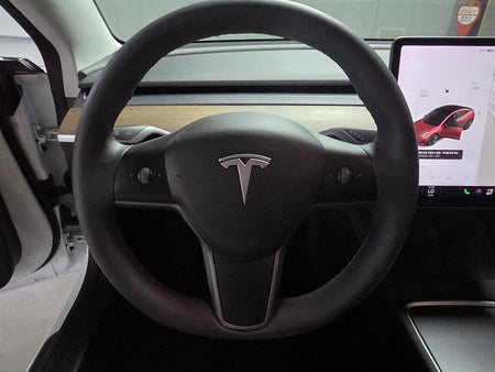 Tesla Model 3 — photo 13