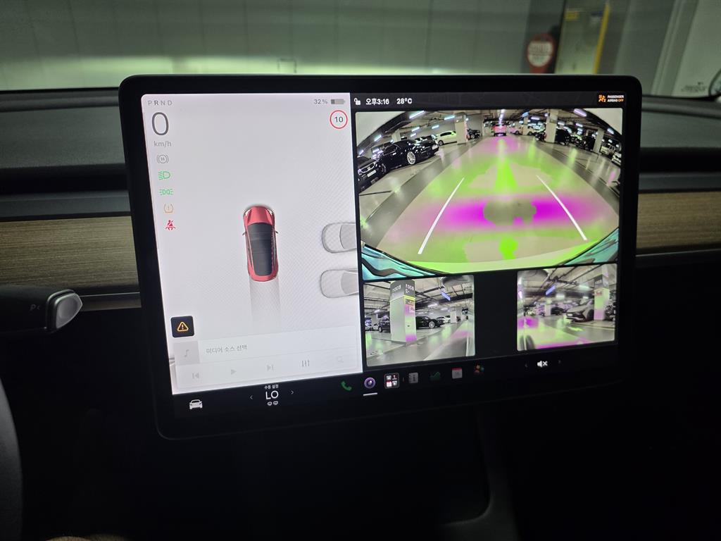 Tesla Model 3 — photo 17