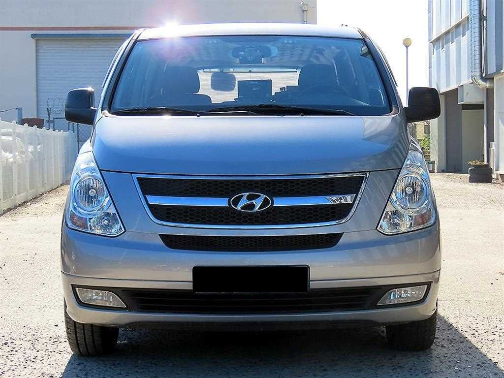 Hyundai Starex — photo 01