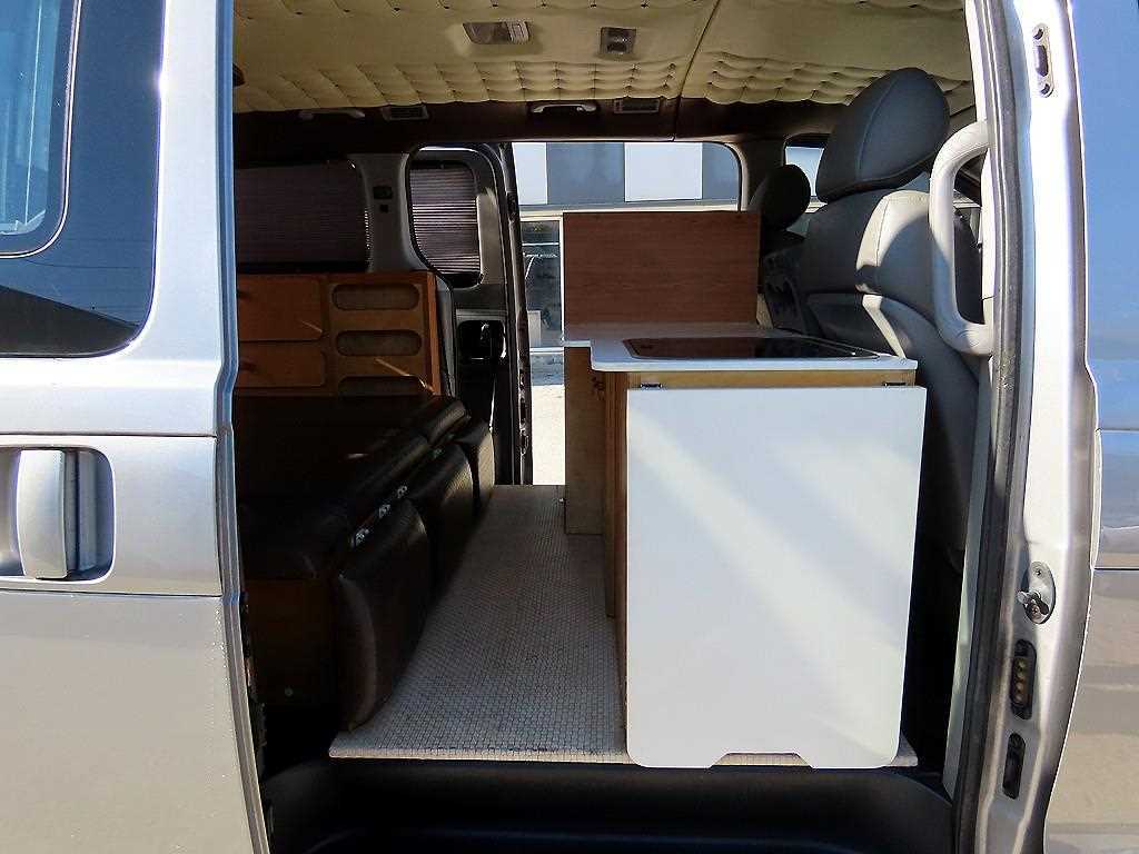 Hyundai Starex — photo 06