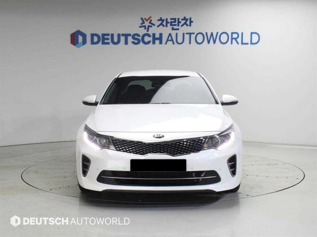 Kia K5 — photo 03