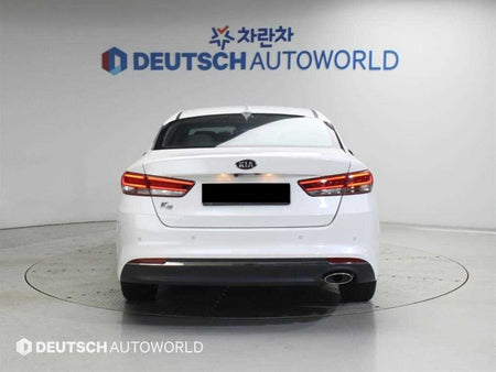 Kia K5 — photo 04