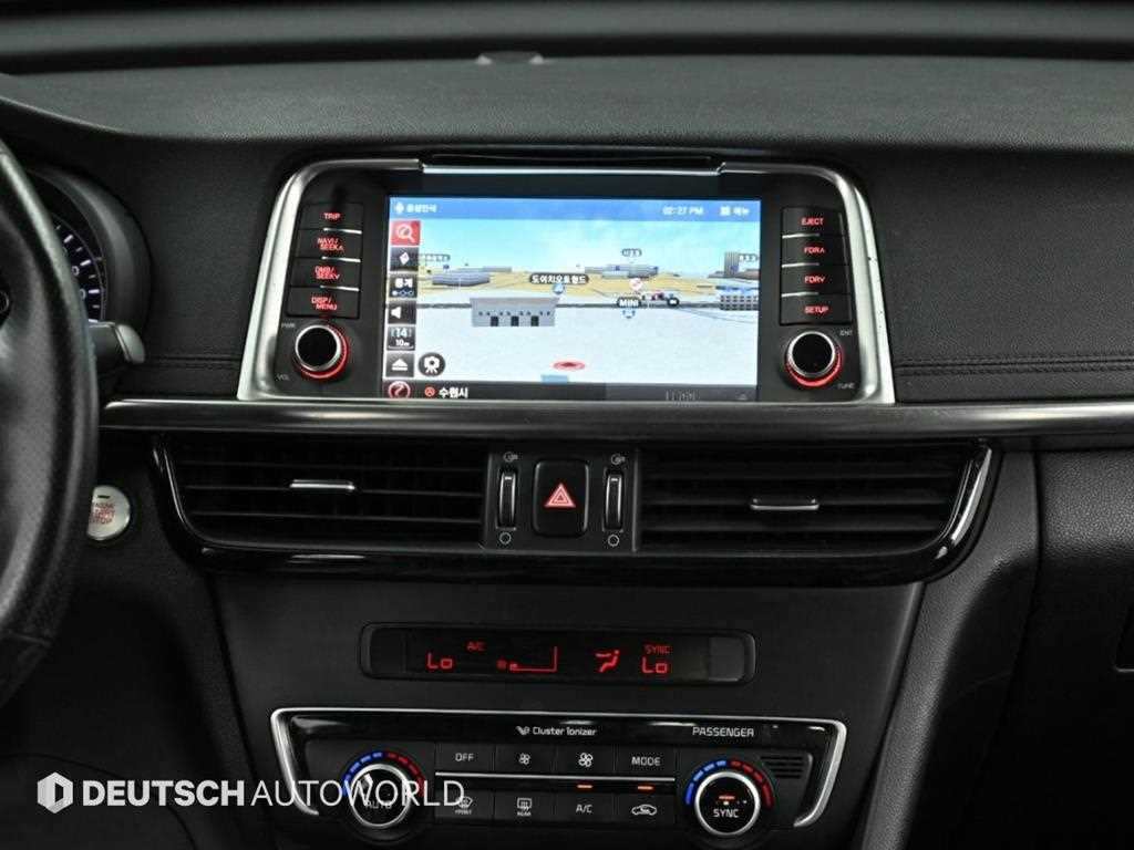 Kia K5 — photo 07