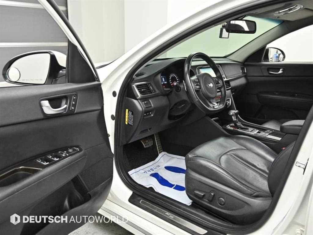 Kia K5 — photo 12