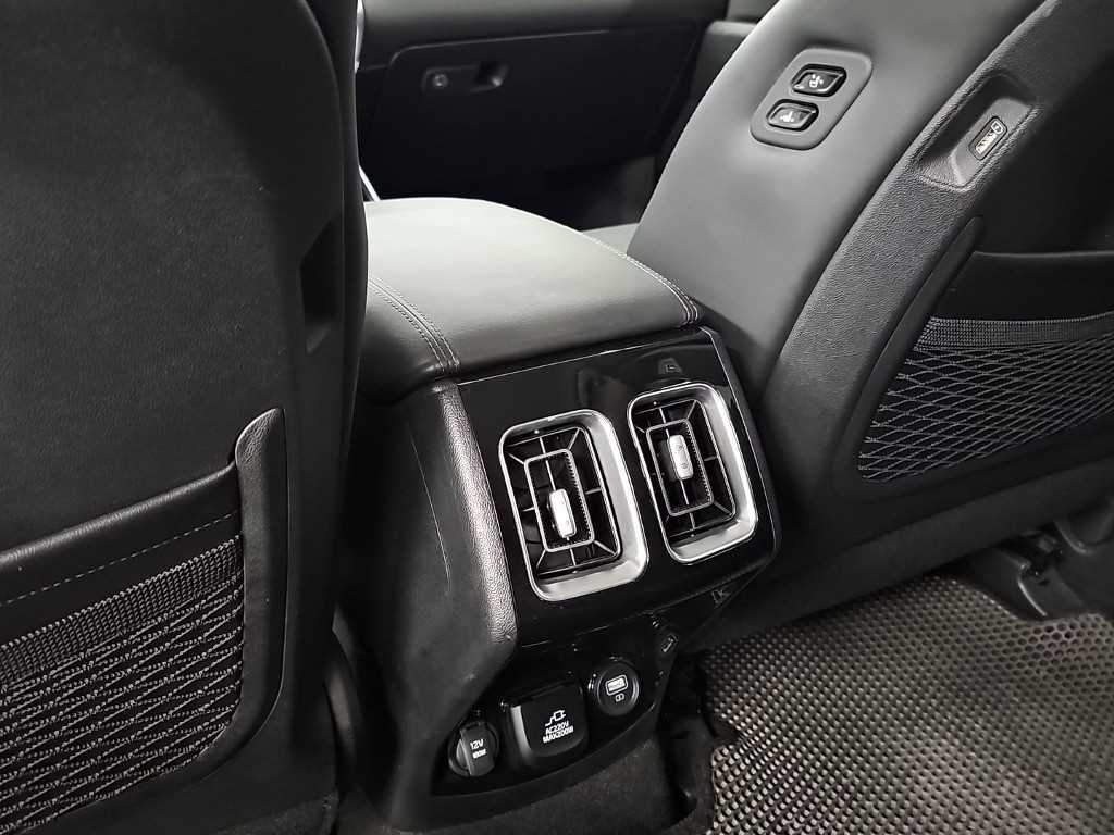 Kia Sorento — photo 13