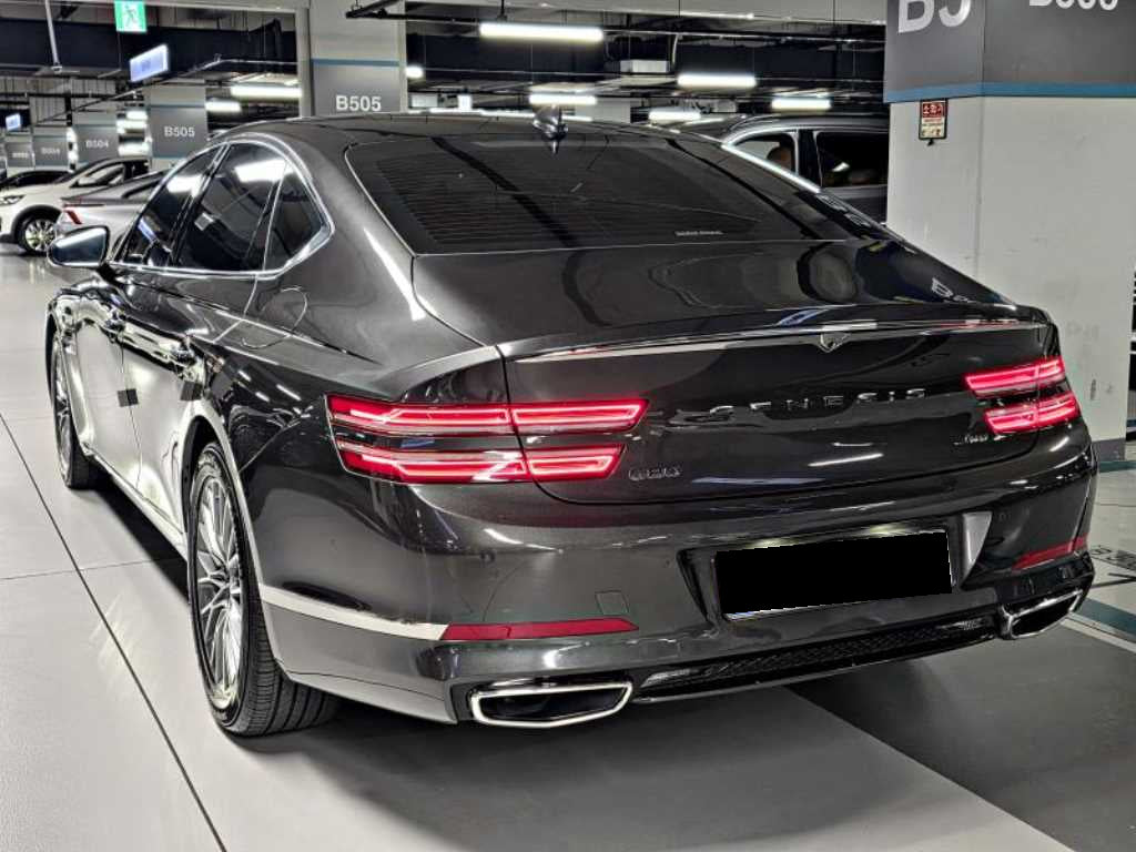 Genesis G80 — photo 05