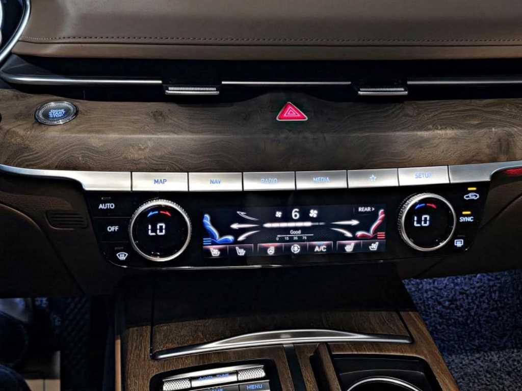 Genesis G80 — photo 16