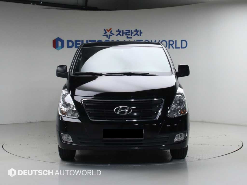 Hyundai Starex — photo 03