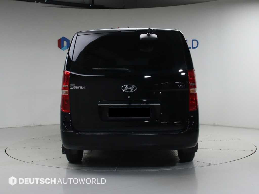Hyundai Starex — photo 04