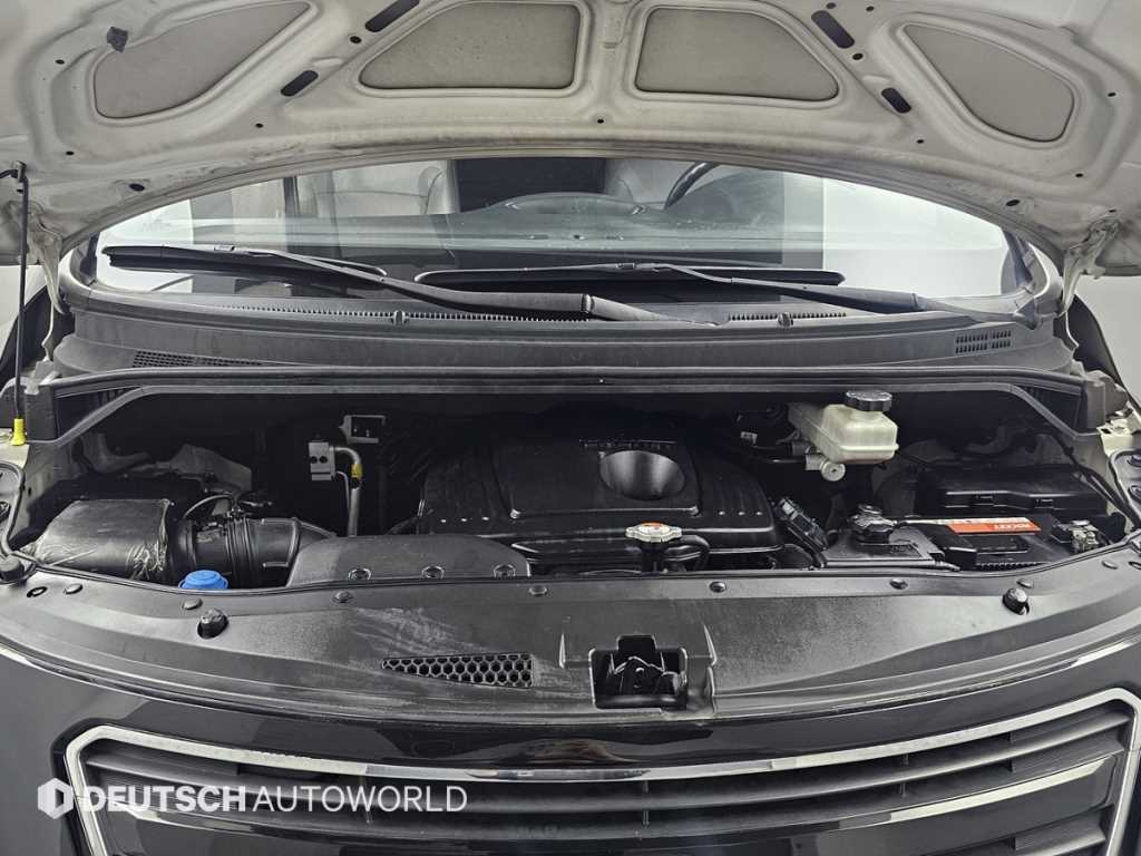 Hyundai Starex — photo 06