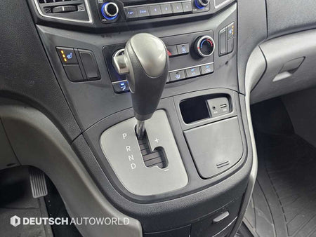 Hyundai Starex — photo 09