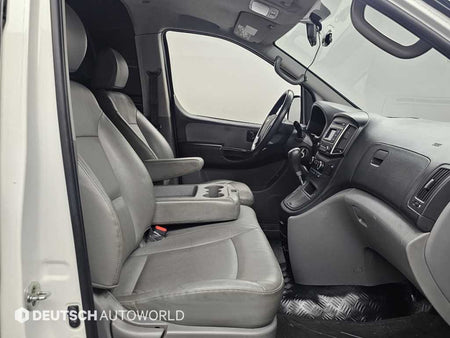 Hyundai Starex — photo 10