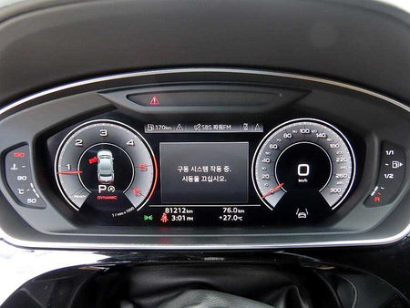 Audi A8 — photo 09