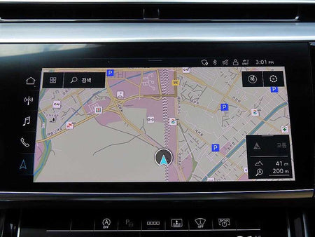 Audi A8 — photo 13