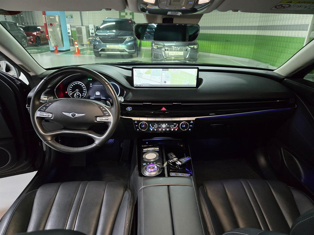 Genesis G80 — photo 08