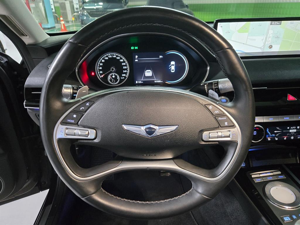 Genesis G80 — photo 10