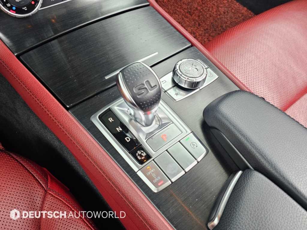 Mercedes-Benz SL-Class — photo 09