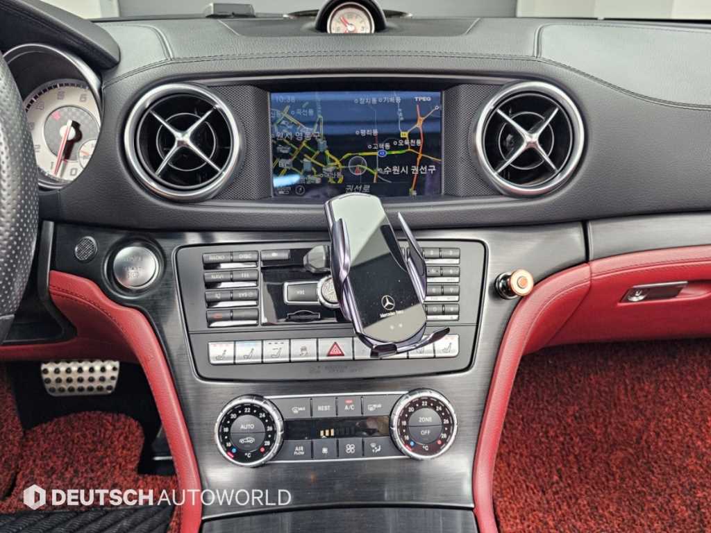 Mercedes-Benz SL-Class — photo 14