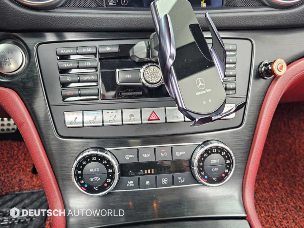Mercedes-Benz SL-Class — photo 17