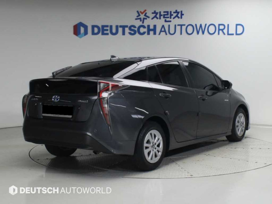 Toyota Prius — photo 02