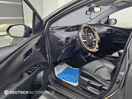 Toyota Prius — photo 11