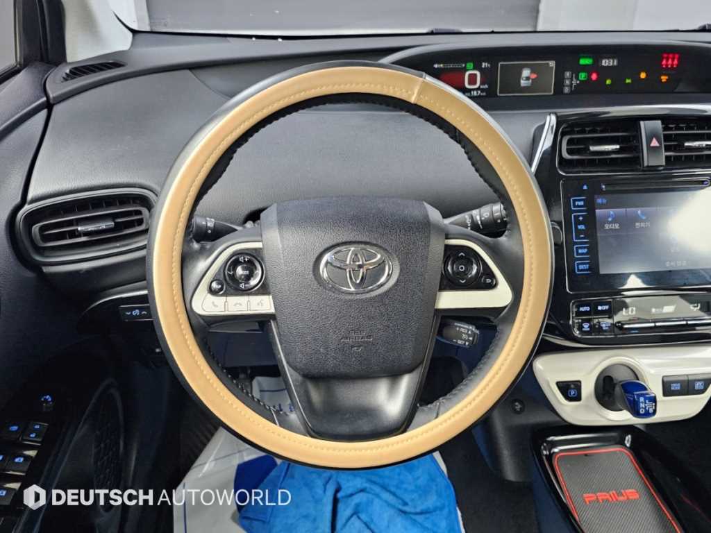 Toyota Prius — photo 13
