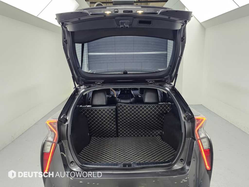 Toyota Prius — photo 19