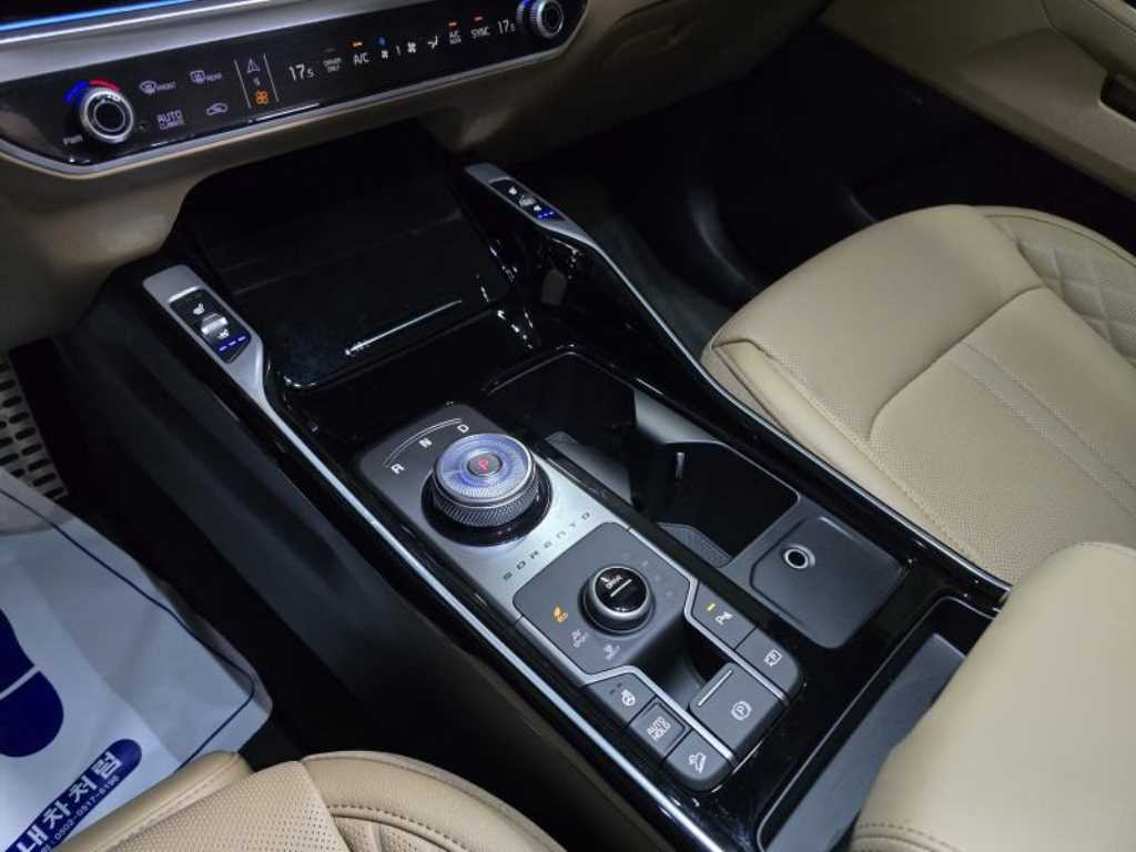Kia Sorento — photo 14