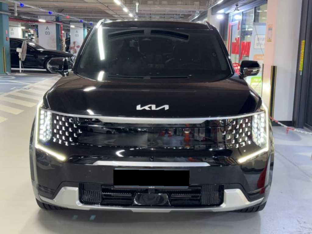 Kia EV9 — photo 02
