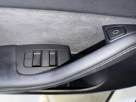 Tesla Model Y — photo 15