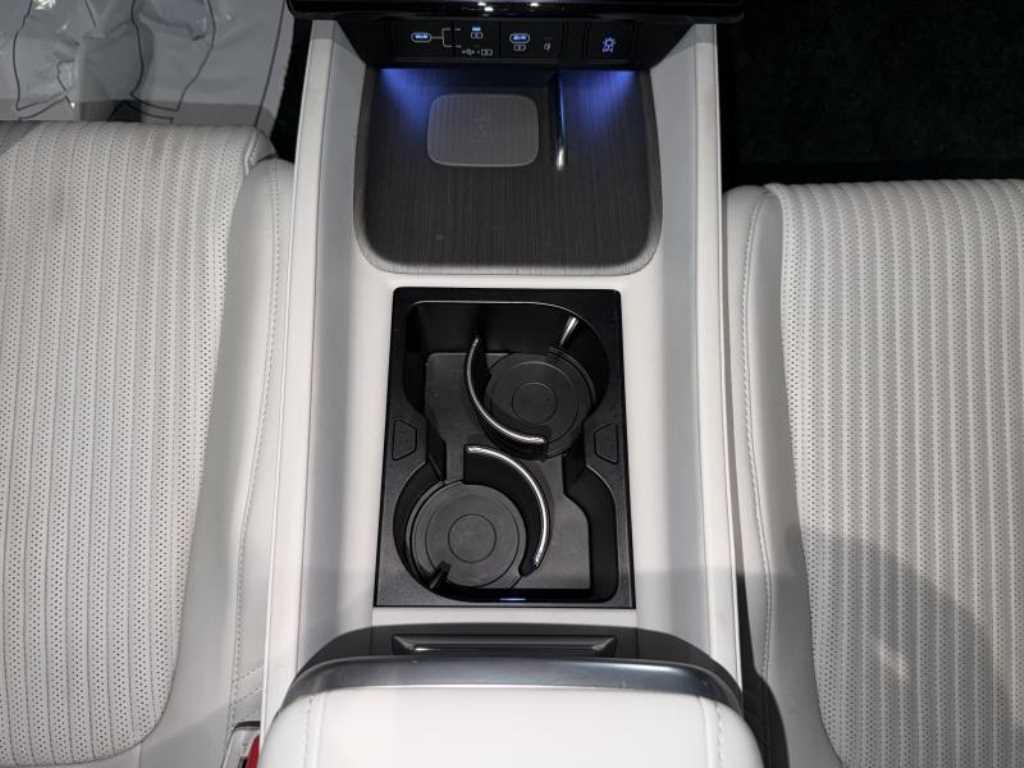 Hyundai Grandeur — photo 14