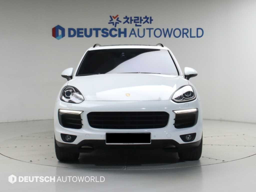 Porsche Cayenne — photo 01