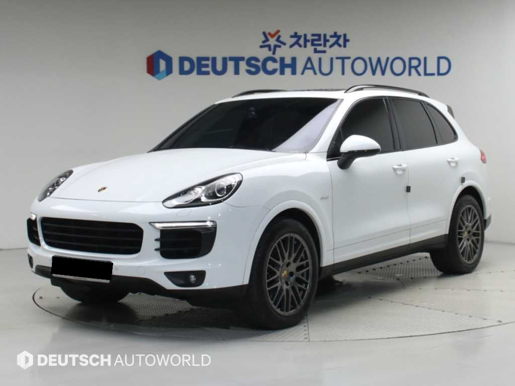 Porsche Cayenne — photo 02