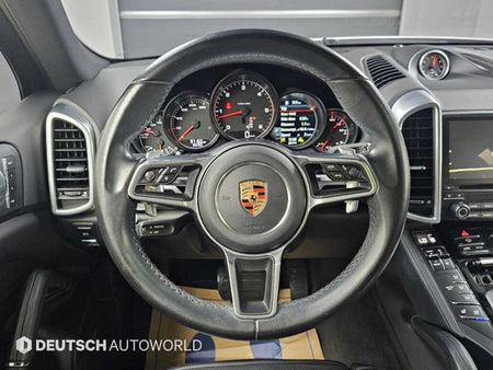 Porsche Cayenne — photo 13