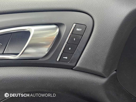 Porsche Cayenne — photo 17