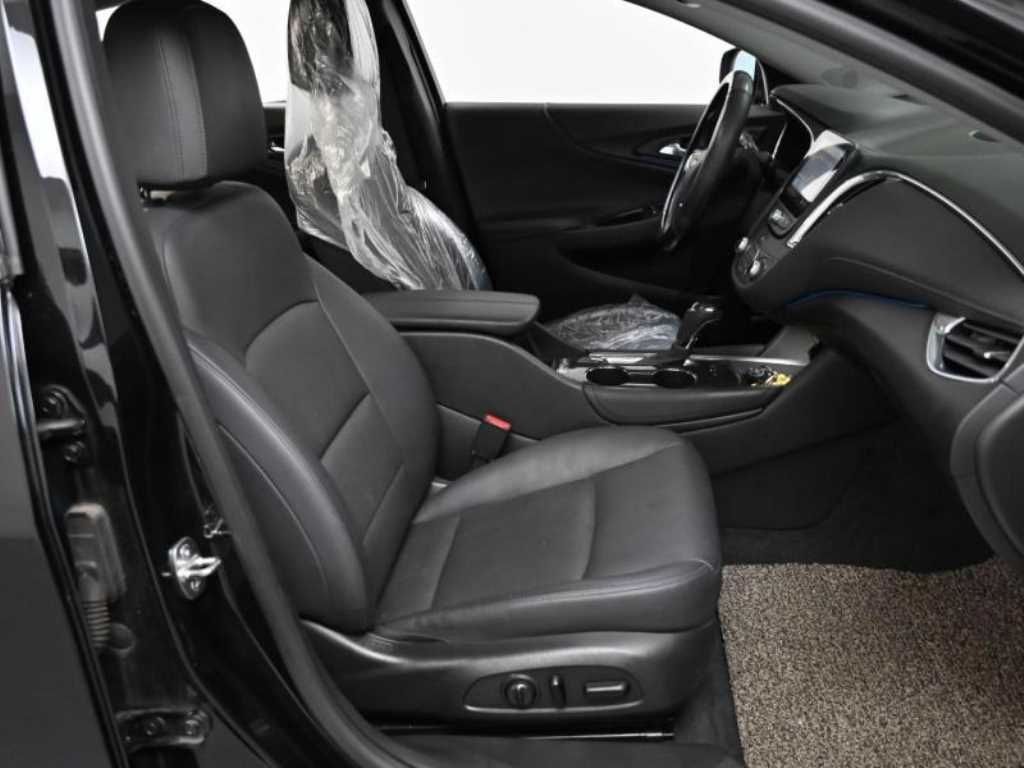 CHEVROLET Malibu — photo 10