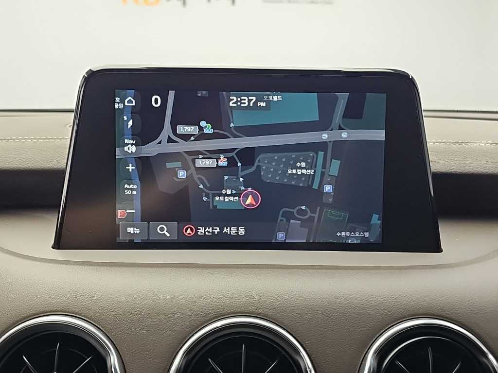 Kia Stinger — photo 15