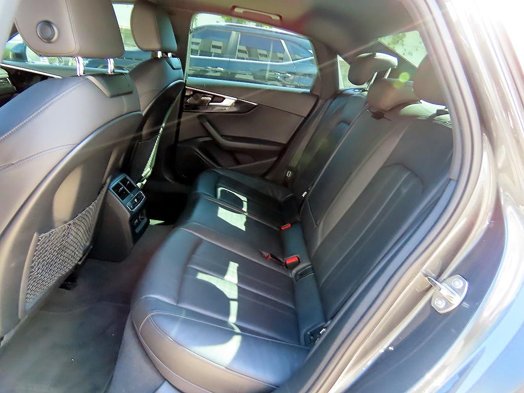 Audi A4 — photo 06